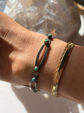 Load image into Gallery viewer, Vintage Sterling Silver Turquoise Cuff