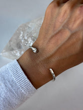 Load image into Gallery viewer, Beautiful Sterling Silver Snake Cuff