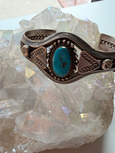 Load image into Gallery viewer, Vintage Sterling Silver Turquoise Cuff