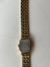 Load image into Gallery viewer, Vintage Seiko Quartz Gold Watch