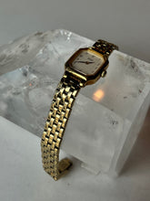 Load image into Gallery viewer, Vintage Seiko Quartz Gold Watch