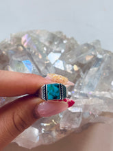Load image into Gallery viewer, Size 7.5 Genuine Turquoise Sterling Silver Ring