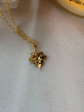 Load image into Gallery viewer, Maple Leaf Necklace