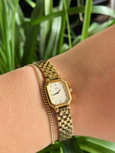 Load image into Gallery viewer, Vintage Seiko Quartz Gold Watch