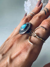Load image into Gallery viewer, Size 8 Cute Little Vintage Ring