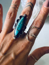 Load image into Gallery viewer, Size 8 Vintage Ring