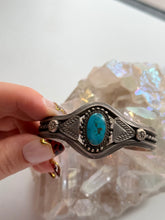 Load image into Gallery viewer, Vintage Sterling Silver Turquoise Cuff