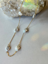 Load image into Gallery viewer, Gold Pearl Necklace