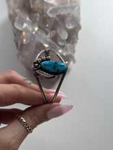 Load image into Gallery viewer, Vintage Sterling Silver Turquoise Cuff