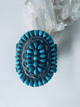 Load image into Gallery viewer, Gorgeous Vintage Cuff
