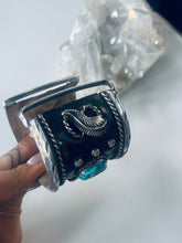 Load image into Gallery viewer, Vintage Cuff