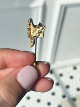 Load image into Gallery viewer, Vintage Western Saddle Gold Hat Pin