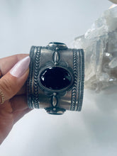 Load image into Gallery viewer, Sterling and Onyx Cuff