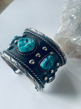 Load image into Gallery viewer, Vintage Cuff