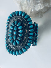 Load image into Gallery viewer, Gorgeous Vintage Cuff