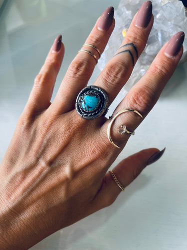 Size 8 Cute Little Vintage Ring