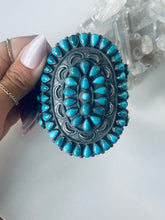 Load image into Gallery viewer, Gorgeous Vintage Cuff