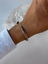 Load image into Gallery viewer, Beautiful Sterling Silver Snake Cuff