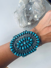 Load image into Gallery viewer, Gorgeous Vintage Cuff