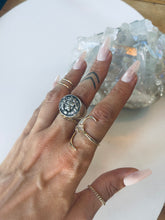 Load image into Gallery viewer, Size 7.5 Sterling Lion Signet Ring