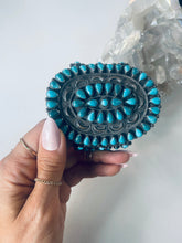 Load image into Gallery viewer, Gorgeous Vintage Cuff