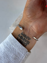 Load image into Gallery viewer, Beautiful Sterling Silver Snake Cuff