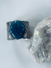 Load image into Gallery viewer, Stunning Nugget Cuff