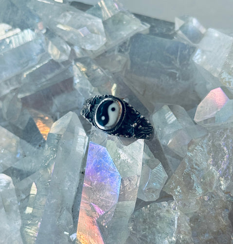 Size 7.5 Sterling Yin-Yang Ring