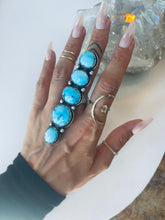 Load image into Gallery viewer, Stunning Size 9 Stacked Ring