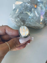 Load image into Gallery viewer, Size 7.5 Mother of Pearl Ring
