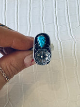 Load image into Gallery viewer, Size 7 Vintage Turquoise Ring