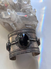 Load image into Gallery viewer, Large Onyx Cuff
