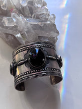 Load image into Gallery viewer, Large Onyx Cuff