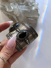Load image into Gallery viewer, Large Onyx Cuff