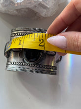 Load image into Gallery viewer, Large Onyx Cuff