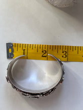Load image into Gallery viewer, Wild Horses Sterling and Onyx Cuff