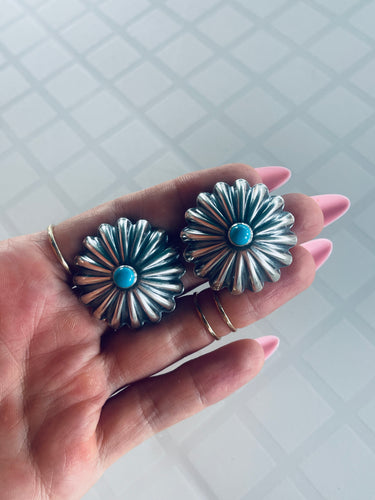 Disc Studs