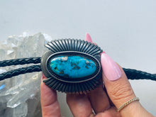 Load image into Gallery viewer, Gorgeous Bolo
