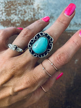 Load image into Gallery viewer, Size 7.5 Vintage Sterling Silver and Turquoise Ring