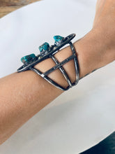 Load image into Gallery viewer, Three Stone Vintage Cuff