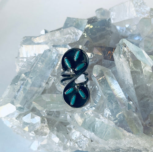 Size 4.5 Vintage Sterling Silver and Genuine Turquoise Needlepoint Ring