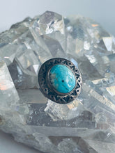 Load image into Gallery viewer, Size 8 Vintage Sterling Silver and Genuine Turquoise Ring