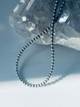 Load image into Gallery viewer, Strand of 16" Navajo Pearl Choker Strand