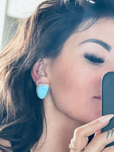 Load image into Gallery viewer, Turquoise Post Earrings