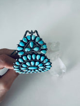 Load image into Gallery viewer, Gorgeous Vintage Navajo Cluster Cuff