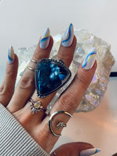 Load image into Gallery viewer, Size 8.5 Tourmalated Druzy and Sterling