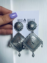 Load image into Gallery viewer, Sterling Concho Earrings