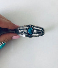Load image into Gallery viewer, Vintage Sterling Silver and Turquoise Cuff