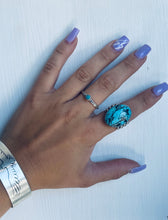 Load image into Gallery viewer, Size 9 Stunning Sterling Silver and Genuine Turquoise Ring