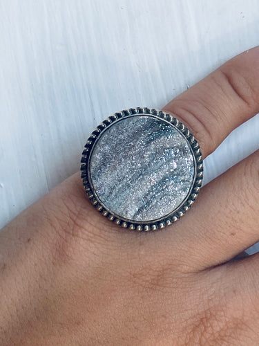 Size 6 Stunning Sterling Silver and Druzy Circle Ring